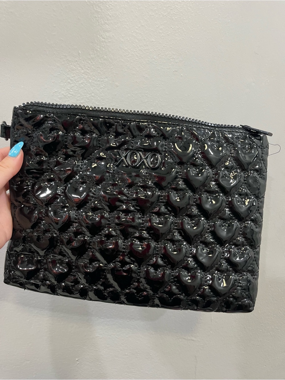 XOXO Black Quilted Heart Patent Wristlet Pouch